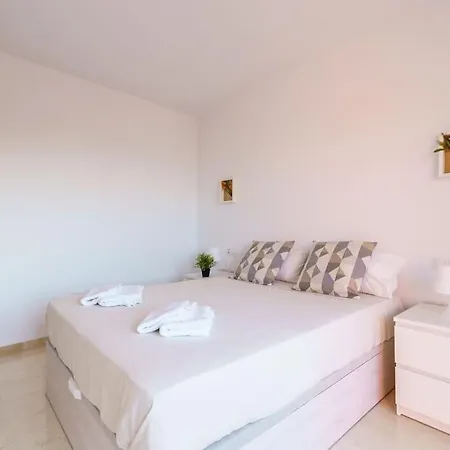 Atico Duplex Los Pacos شقة